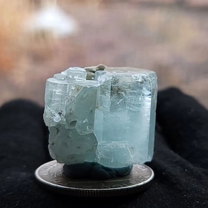 Aquamarine with Muscovite 123ct 2.5x2x2.2cm