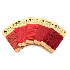 Fil de réparation de laine, Quintette, rouge, refait, recyclé, teint à la main, fibres assorties, réparation visible, vêtements réutilisés, zéro déchet, éco
