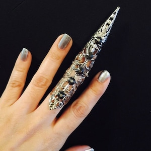 Armor ring, full finger ring, shield ring, claw ring, nail guard, spike ring, metal claws, crystal claw, full finger ring, metal cover