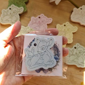 1 pz Calamita segnaposto,bomboniera, koala,cerbiatolo,orsetto ,re leone,margherita gessetto  colorato battesimo,compleanno ,nascita