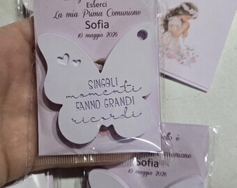 1 Calamita farfalla ,con frase,segnaposto ,bomboniera +5 confetti   ,gessetto  colorato battesimo,compleanno ,nascita