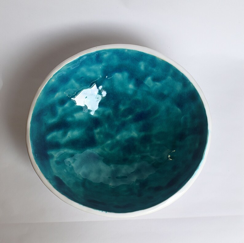 Blue and White Fruit Bowl, Decorative Ceramic Dish, Big Plate 22 cm x 24 cm x 7 cm image 1