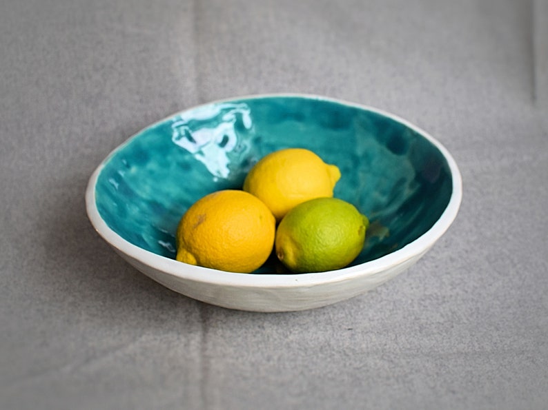 Blue and White Fruit Bowl, Decorative Ceramic Dish, Big Plate 22 cm x 24 cm x 7 cm image 9