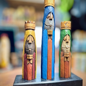 Tres Reyes Magos Three wise men hand carved image 1