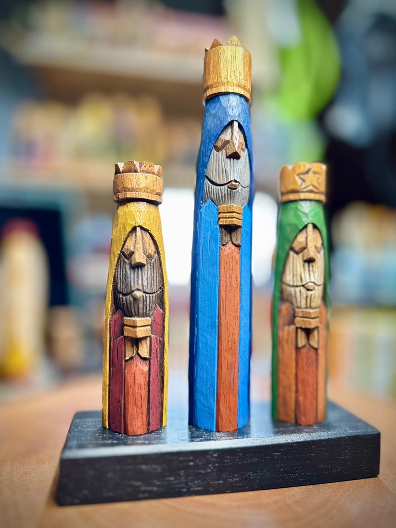 Tres Reyes Magos Three wise men hand carved image 1