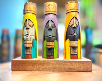 Tres Reyes Magos (Three wise men) hand carved cedar wood 7", base paint in licorice black