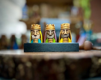 Mini Hand carved Tres Reyes Magos  (Three wise men) 3" Tall