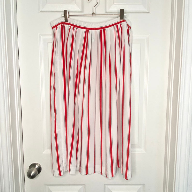 Red and white striped Koret skirt