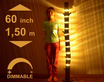 Drewniana lampa podłogowa wykonana z naturalnego drewna, duża stojąca lampa podłogowa, rustykalne oświetlenie, lampa do salonu, lampa 60 cali, lampa drewniana, lampa z bali