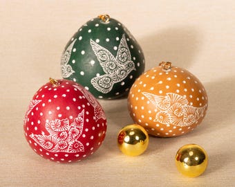 Doves - Mini Gourd Ornament