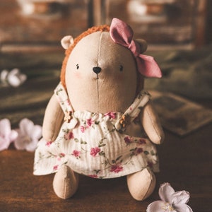 Stuffed hedgehog sewing pattern and tutorial, hedgehog pattern PDF Instant Download, hedgehog girl sewing instructions, toy sewing pattern