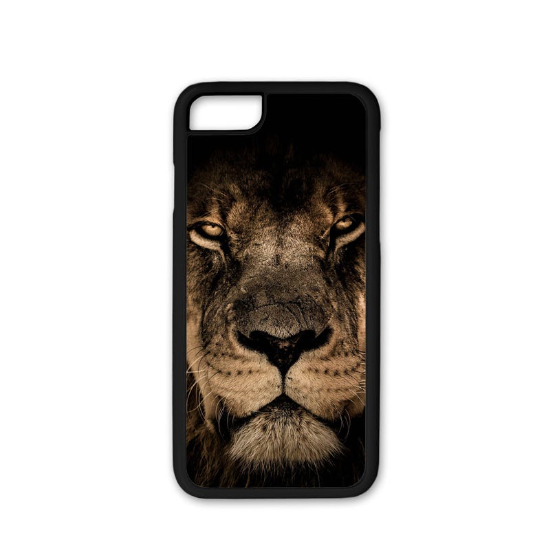 Lion Head Phone Case: Black Rubber, Shock Resistant image 3