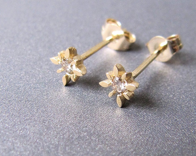 Boucle d’oreille 14k Gold Diamond Wind Rose Stud • Simple / Paire • Étoile 4.50mm • Or Jaune Rose Blanc 14k • Minimaliste Dainty Small • Vrai diamant