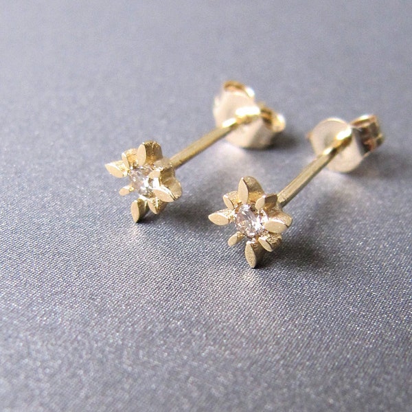 14k Gold Diamond Wind Rose Stud Earring • Single / Pair • 4.50mm star • 14k Yellow Rose White Gold • Minimalist Dainty Small • Real diamond