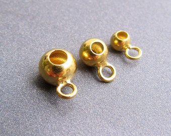 Porta ciondoli in oro 18 carati Perlina rotonda • Perline da 5 mm 4 mm 3 mm • Anello chiuso da 2,70 mm con foro da 1,50 mm • Oro massiccio 18 carati • Fatto a mano