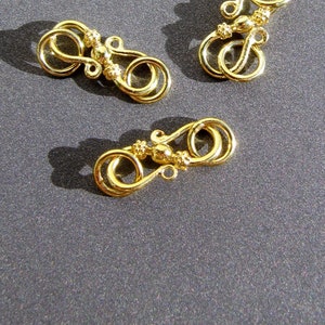 18k Gold S Hook Clasp • 12x5mm • 4.50mm Rings (2) • Solid 18 Carat Yellow Gold • Granulation • Handmade