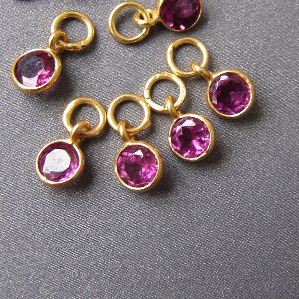 Rhodolite Garnet Silver / Vermeil Charm • 4.50mm • 4.25mm ring / 3mm hole • Natural Gemstone • Grape Purple GORGEOUS Colour
