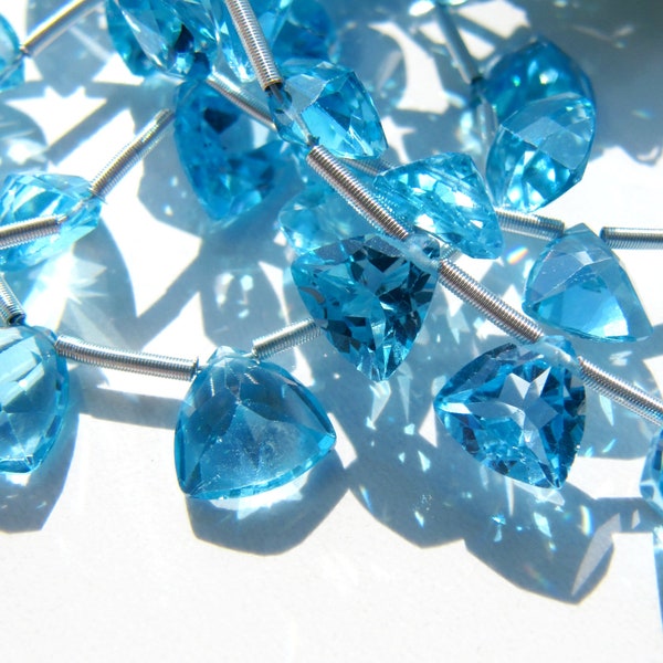 Swiss blue topaz • Trillion cut • 6.50-8mm • AAA micro faceted pyramid drops • Natural Topaz • bright blue gemstone • Focal beads STUNNING