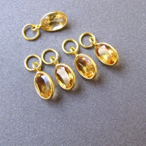 18 kt gouden citrien oorbel bedel druppel • 6 x 4 mm natuurlijke edelsteen • 4 mm ring met 3 mm gat • Massief 18 karaat goud • november geboortesteen