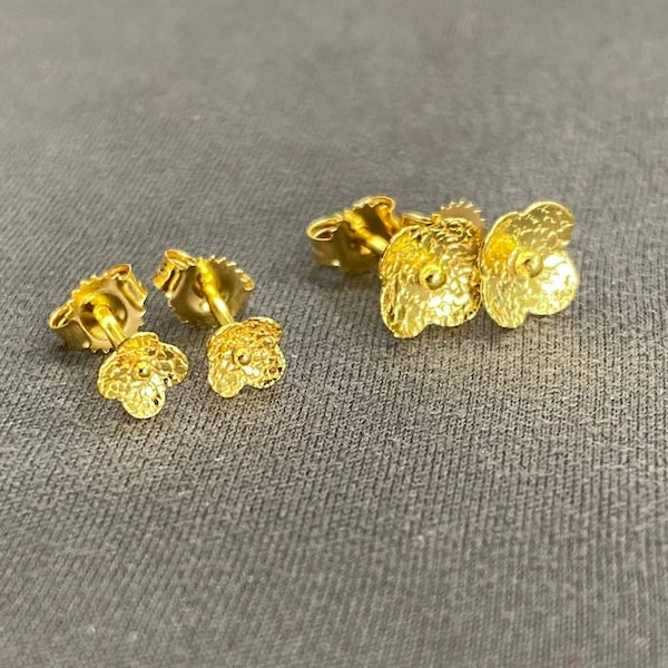 18k Gold Flower Stud Earring • Pair / Single • 4.50mm / 7mm • Solid 18 Carat Gold • Handmade • No Stamp • Rustic Organic Finish • No Box
