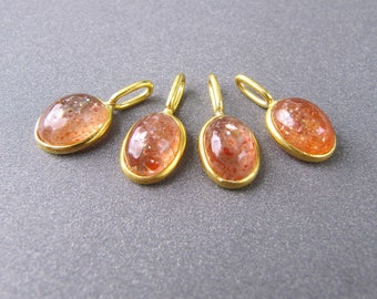 18k Gold Sunstone Charm • 5x7mm • 5x3.25mm Ring / 3.30x2.40mm Hole • Natural Gemstone • Solid 18 Carat Gold