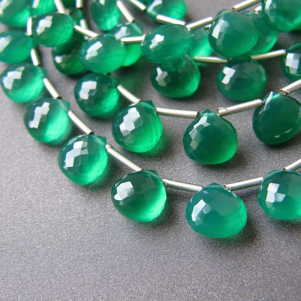 Green onyx hearts • 7-7.50mm • Pairs available • AAA micro faceted heart drops • Kelly green • Translucent