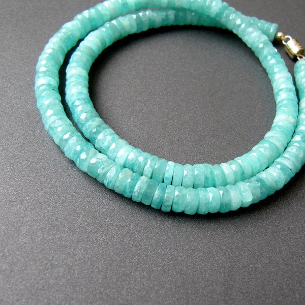 Collier ras de cou en amazonite rempli d'or • Pierres précieuses naturelles • Couleur naturelle bleu aqua lagon • Aimant sécurisé facile à manipuler • MAGNIFIQUE