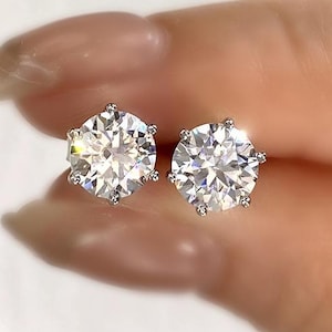 Pendientes de moissanita en plata de ley • 1 par • Redondos de 6 puntas • Diamantes cultivados en laboratorio VVS1 certificados • MEGA BRILLANTES