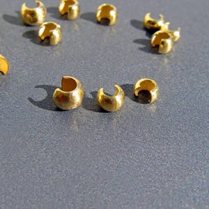 Capa de contas de ouro 18k com frisos • 2 mm / 3 mm / 4 mm • Ouro amarelo sólido de 18 quilates • Feito à mão • Achados de joias com cordão • Capas de friso