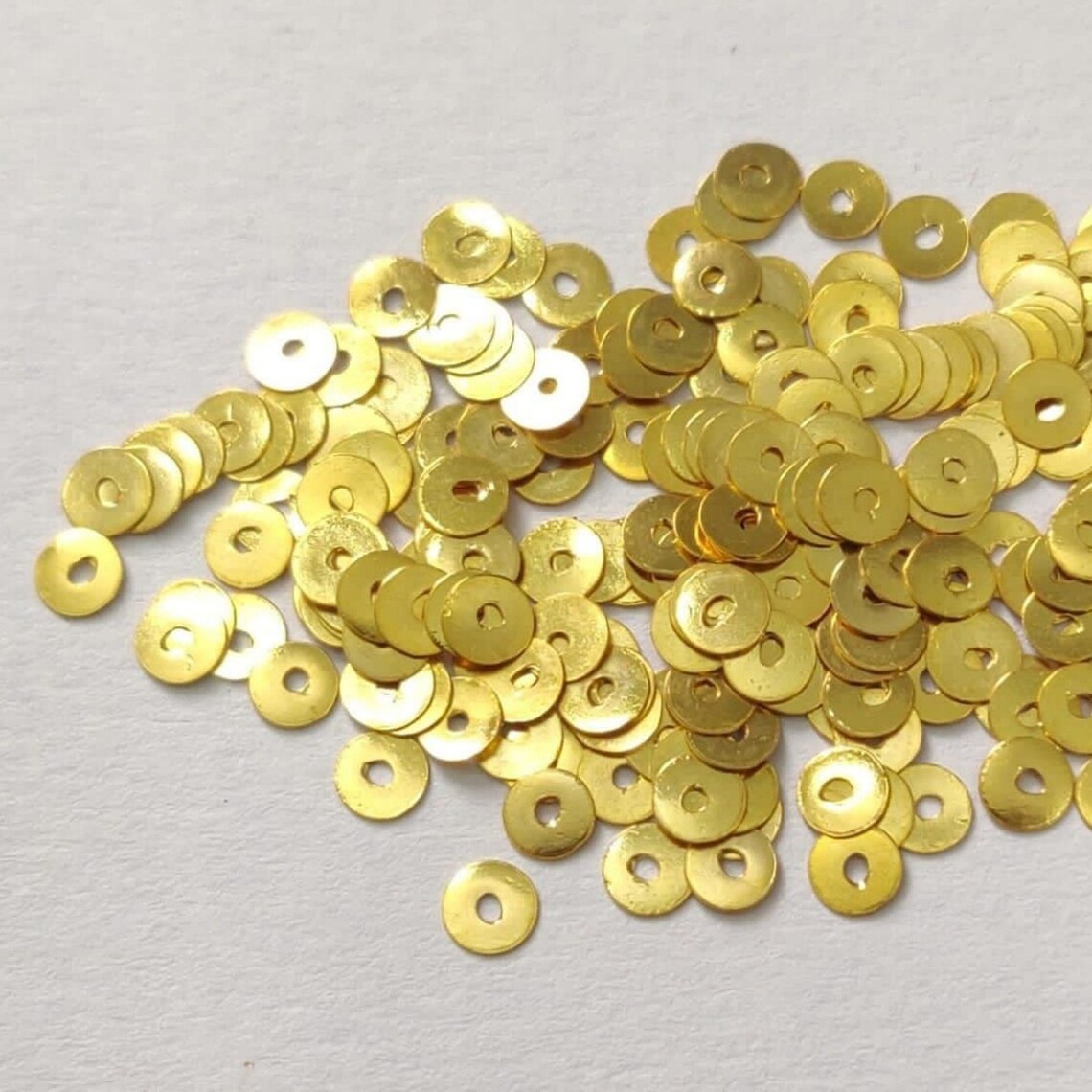 0.14mm 18k Gold Flat Disc Beads 3mm / 4mm 0.90mm Hole Etsy