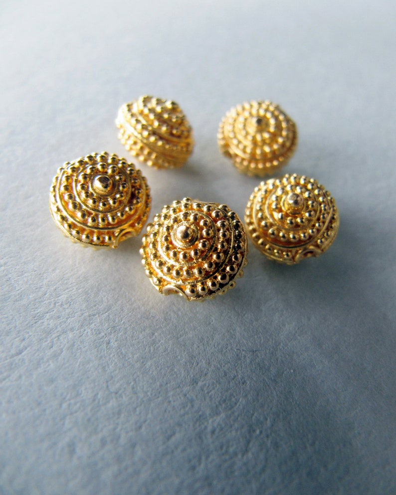 18k gold coin bead Solid 18 carat yellow gold 8mm STUNNING Designer