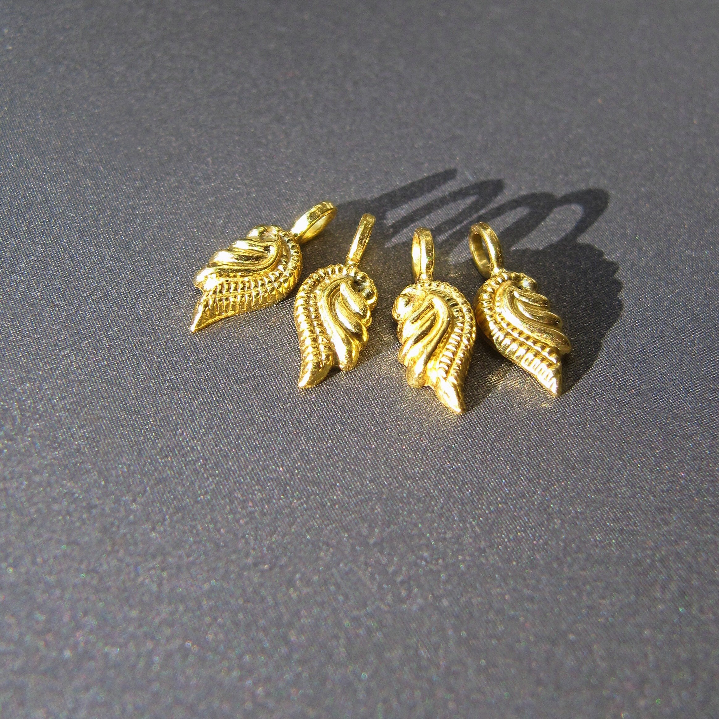 18kゴールドチャームペンダント - Etsy