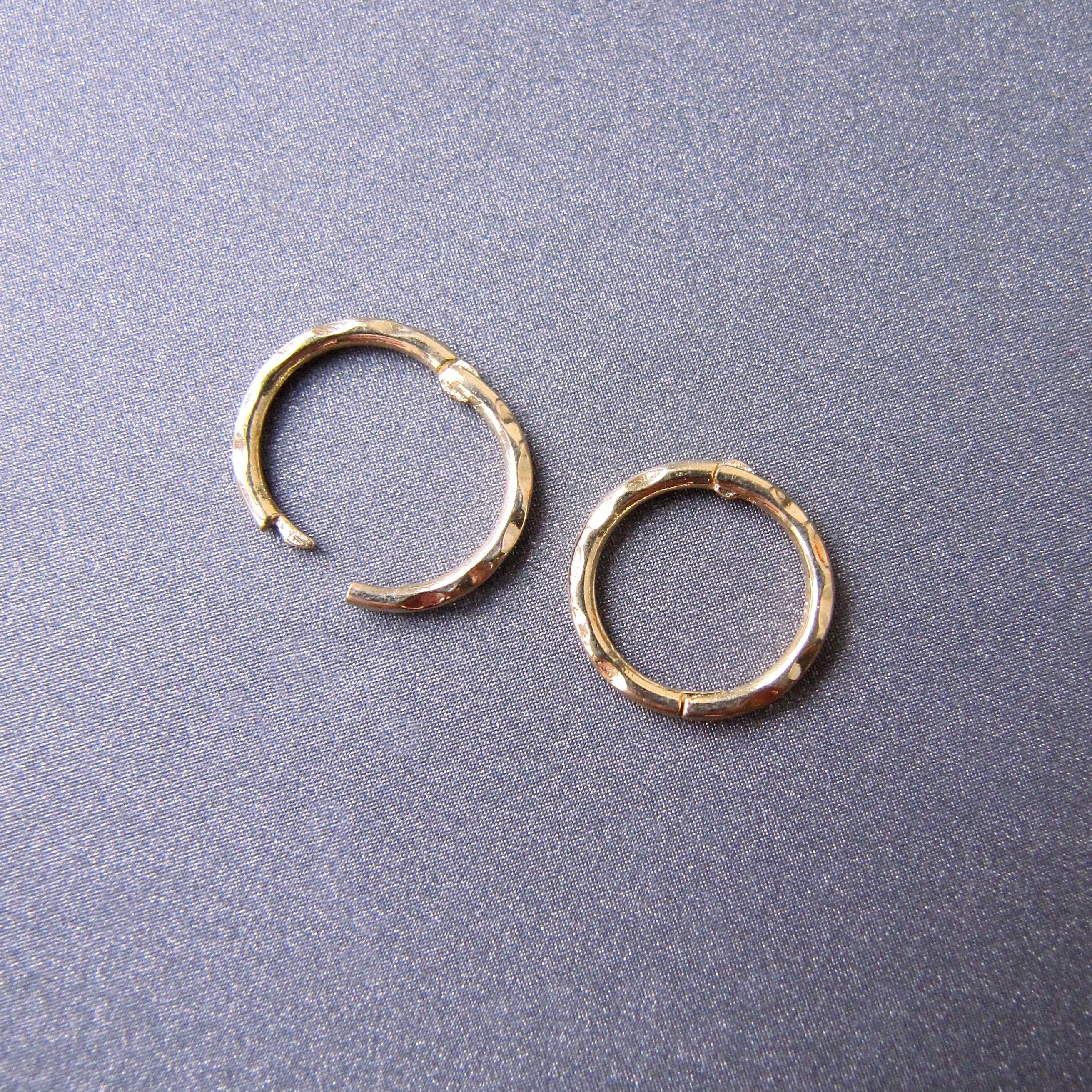 GUYATAN Orecchini a cerchio in oro 14 carati da donna, fili a spirale ipoallergenici, orecchini placcati in oro, gioielli alla moda, regalo per donne, oro giallo, nessuna pietra preziosa