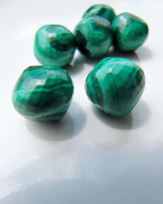 Chrysoprase half drilled onion briolettes SINGLE stone pendant AAA gem MINT green apple natural micro faceted acorn inverted drop dangle