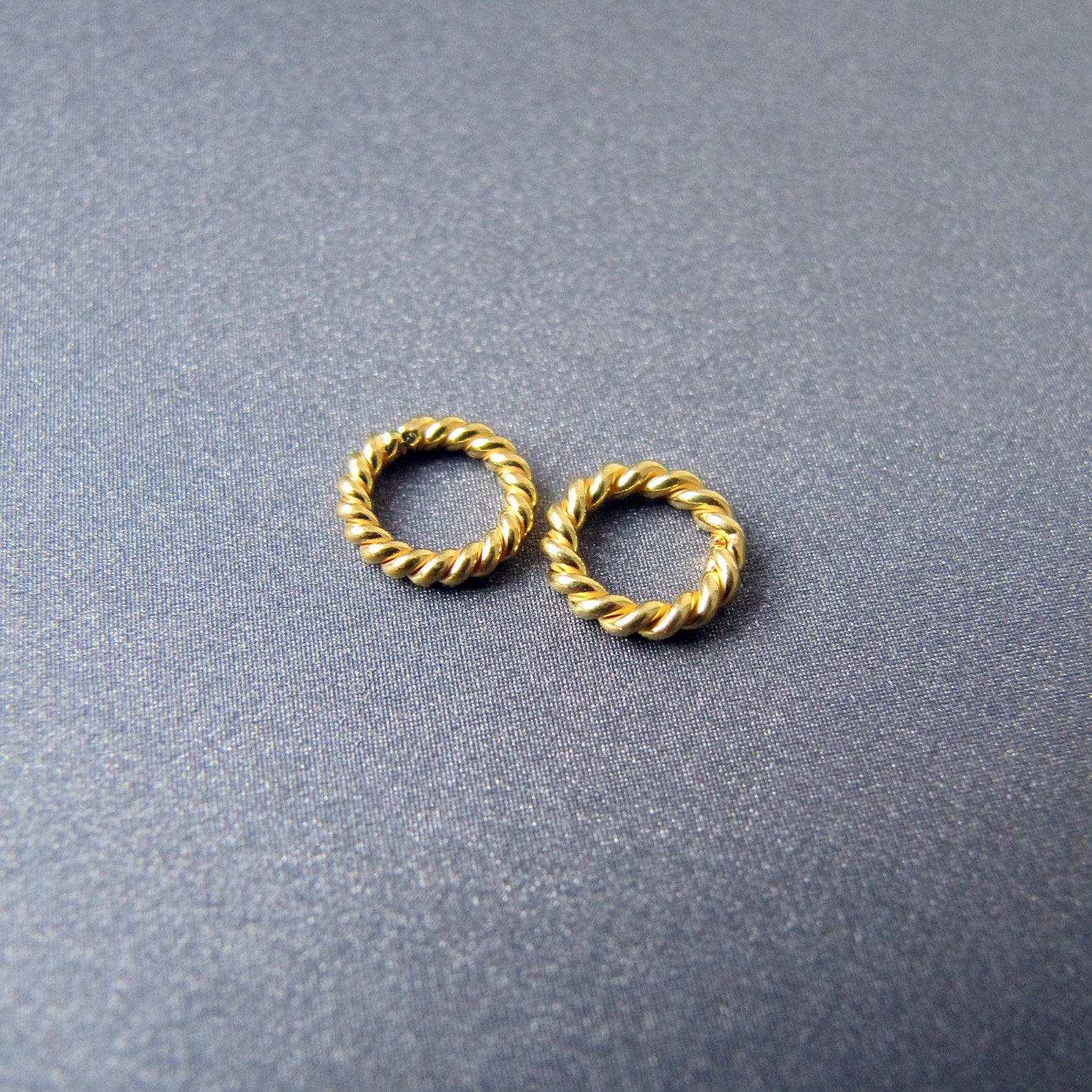 18k gold jump ring Closed 6mm Thick heavy 1.15mm Twisted Etsy