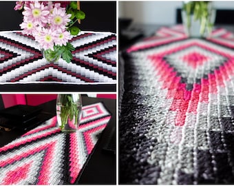 Crochet Pattern - Table Runner Corner to Corner