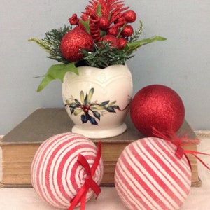 Lenox Winter Greetings Votive Holder      Lenox Christmas Candleholder      Vintage Small Vase    Lenox Vase       Holiday Candleholder