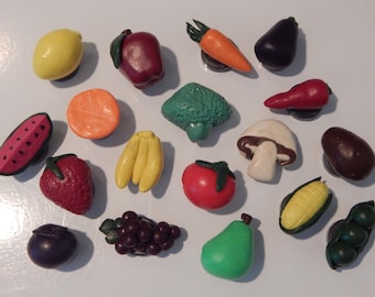Aimants variés fruits et légumes, faits main à partir de pâte polymère, parfaits pour un réfrigérateur ou un casier !