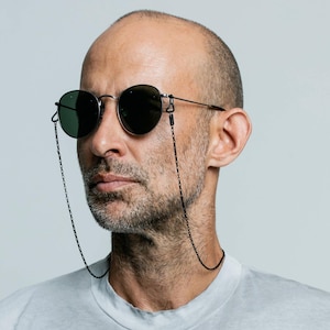 MINIMAL | Black Glasses Chain | Elegant fashion accessory for spectacles unisex