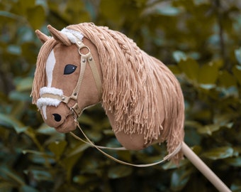 Hobby horse with a halter (with fur) + reins