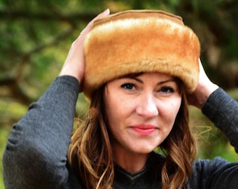 Caryn's Hat - Stony - Women's Shearling Sheepskin Fur Tan Brown