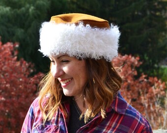 Caryn's Hat - Kalgan - Tan w/ White Brim - Women's Shearling Sheepskin Fur Brown Camel