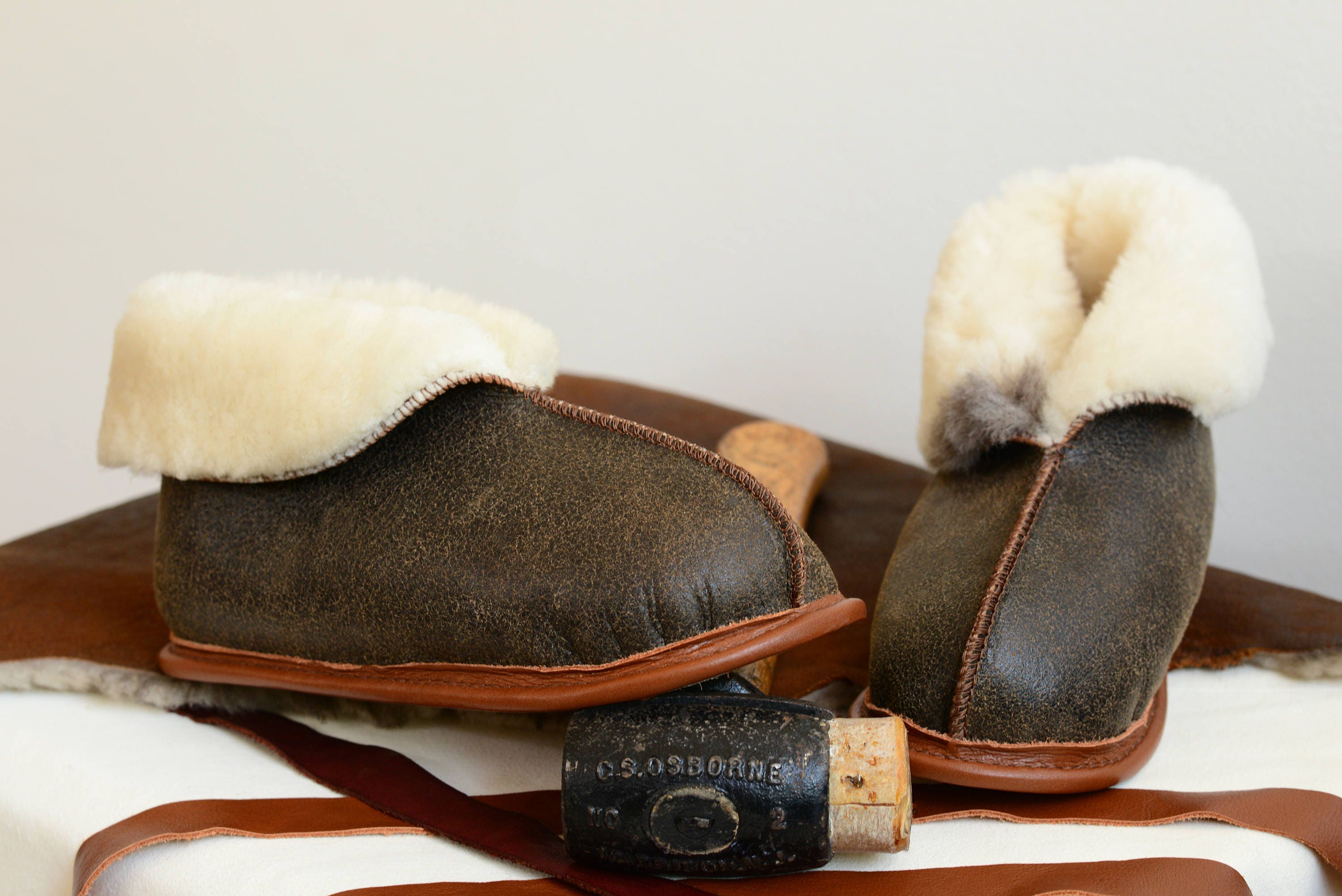 womens sheepskin slippers size 5
