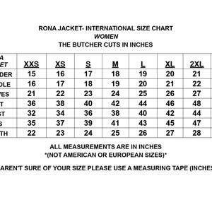 Puede incluir: Una tabla de tallas internacional para la chaqueta Rona con medidas en pulgadas. La tabla enumera tallas desde XXS hasta 3XL para hombros, sisa, mangas, busto, cintura, caderas y largo, indicando que no se deben usar tallas americanas o europeas.