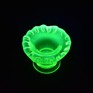 Vintage,Glass,Fenton,Uranium,Mini,Vase,Toothpick holder,Double Crimped,Yellow,Green,Vaseline glass,Collectible