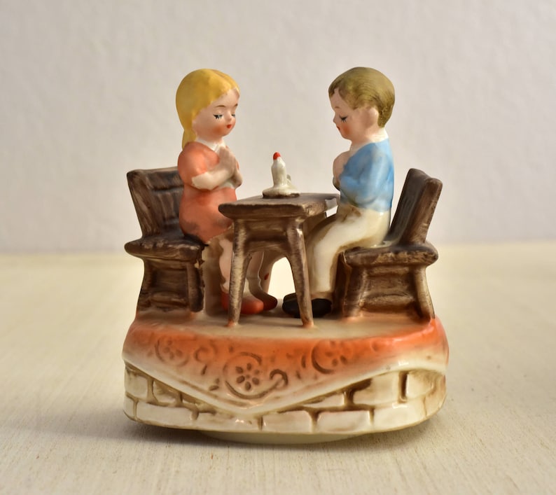 Vintage,Collectible,Porcelain,Boy and Girl,Praying,Music Box,Price Import,Sankyo Japan,Praying Candlelight,Twinkle Twinkle,Christmas Gift