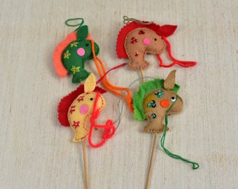 Vintage,Primitive,Handmade,Felt,Stick horse,Sewn,Fabric,Christmas,Ornaments,Hand Sewn,Fabric Ornaments,sequins,set of 4