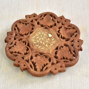 Vintage,Carved,Wooden,Trivet,1970s,Plant Stand,Floral Inlay,India,Footed Trivet,Handmade,Leaves,Brown,Collectible