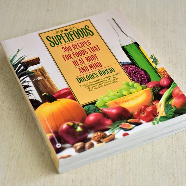 Vintage,Superfoods,300 Recipes,Foods,That,Heal Body,and Mind,Vintage book,Riccio  Dolores,Cookbook,Healthy food