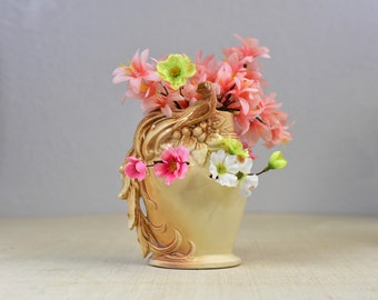 Vaso vintage McCoy Pottery com pavão e morango, década de 1950